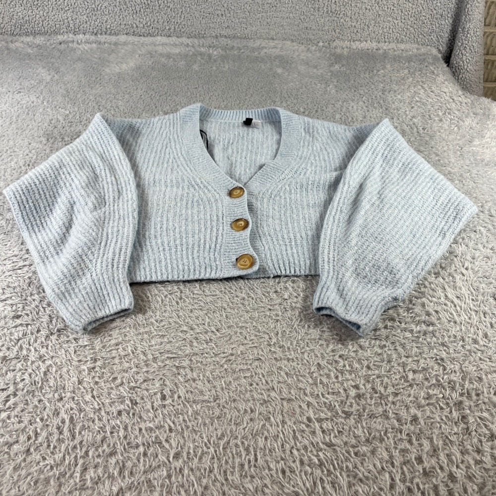H&M Divided Light Blue Ribbed Cropped Cardigan Sweater Button Front Size M